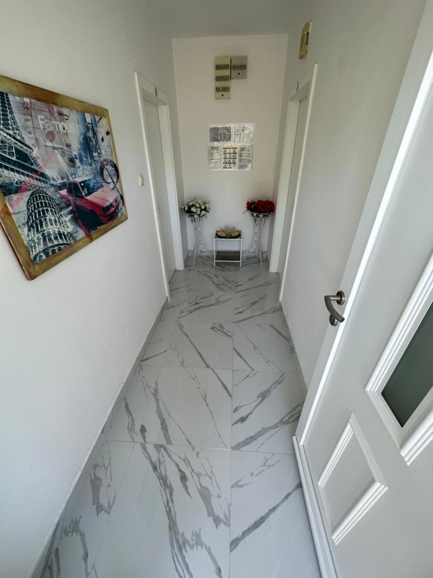 Apartment Aron Novalja