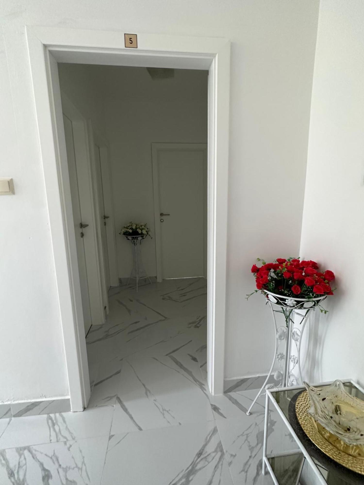 Aron Apartment Novalja