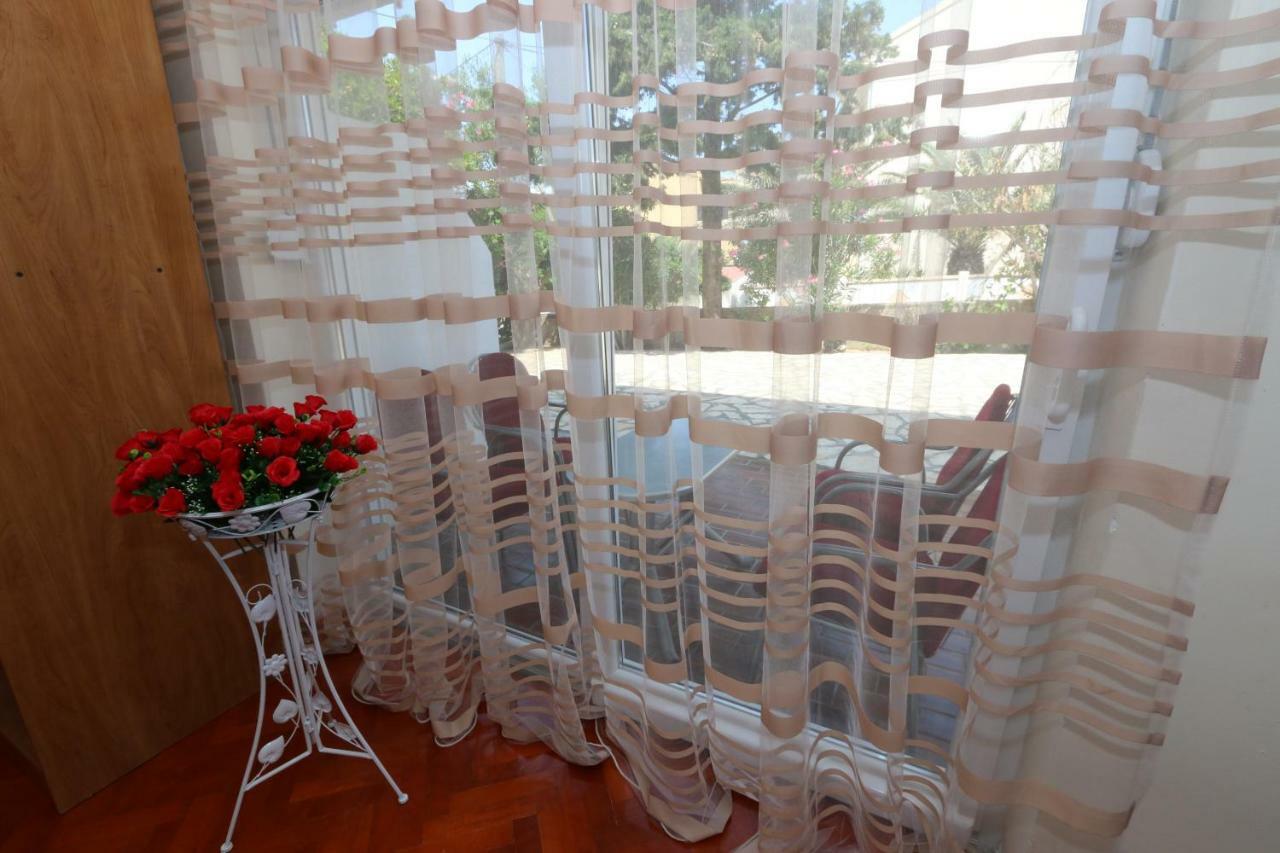 Aron Apartment