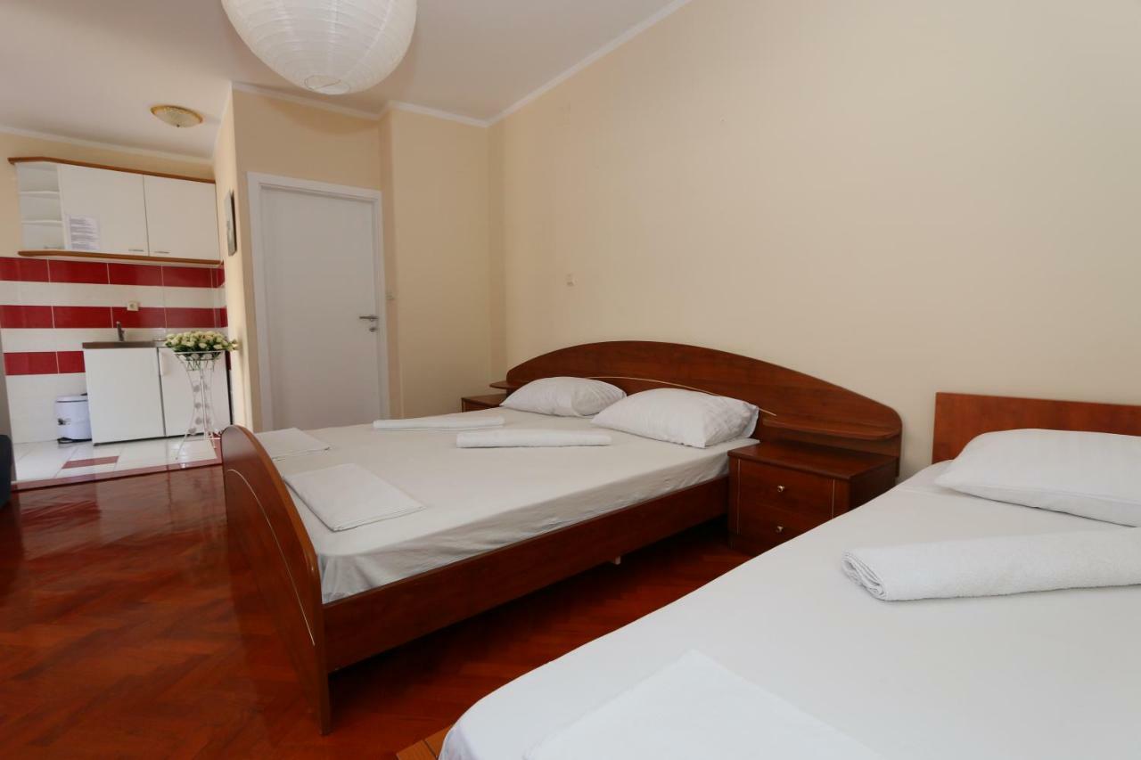 Aron Apartment *