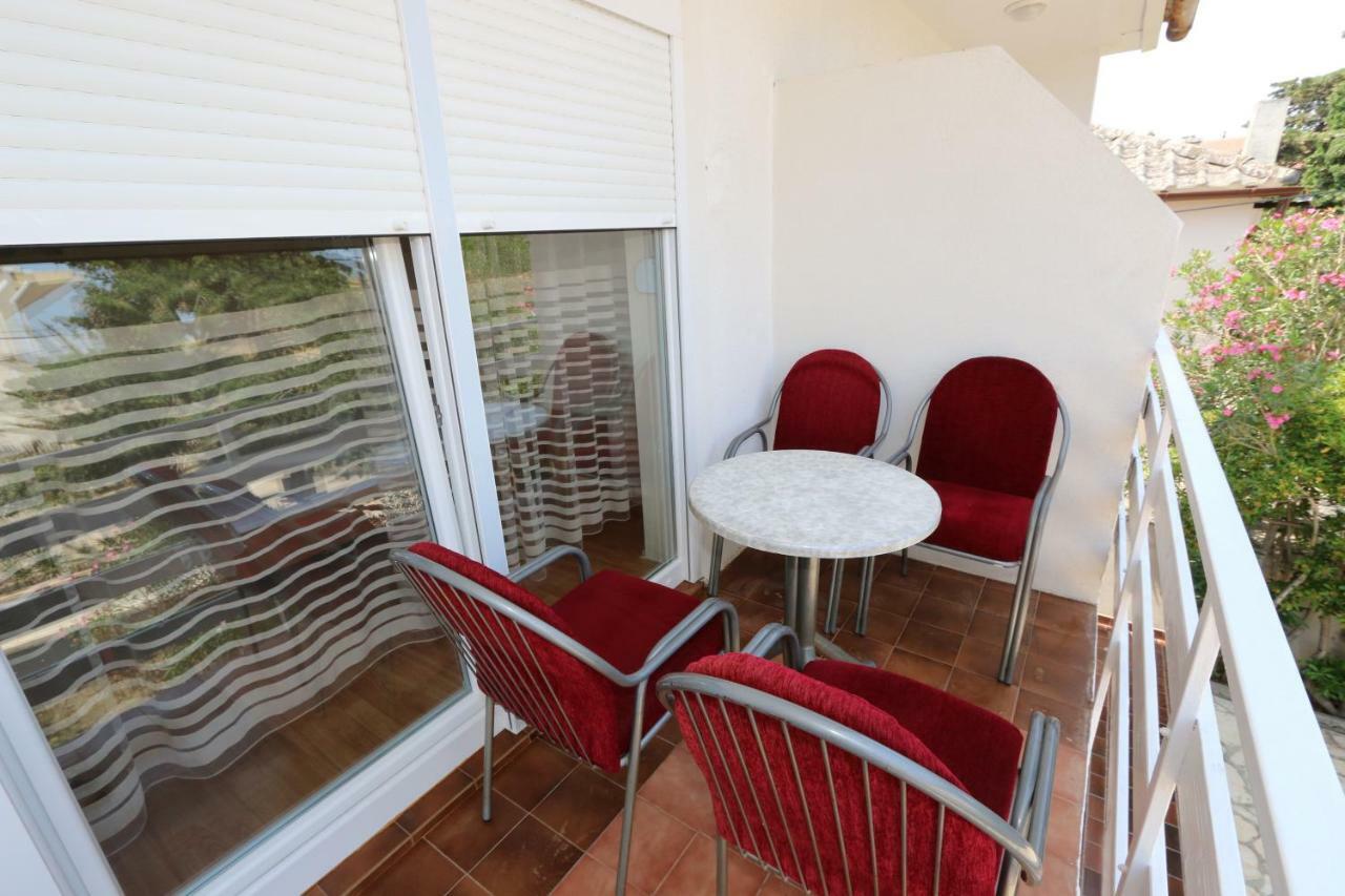 Aron Apartment